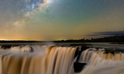 Iguazú-Argentina_Luna_500x600px_2